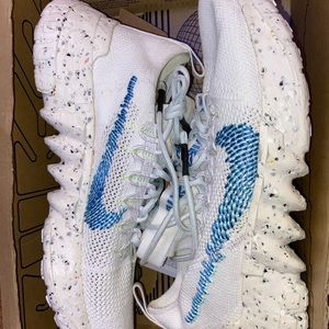 Nike Space Hippie 01